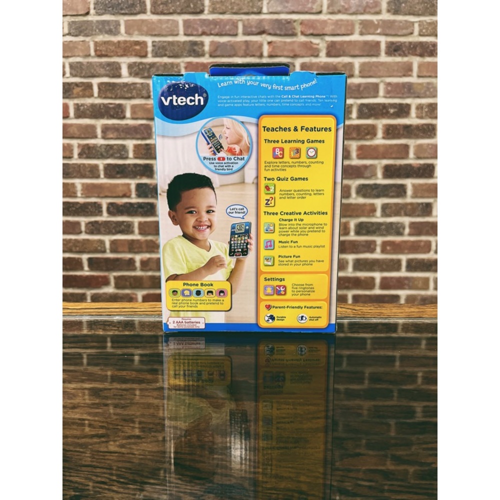 VTech Call & Chat Learning Phone - Picture 2 of 11